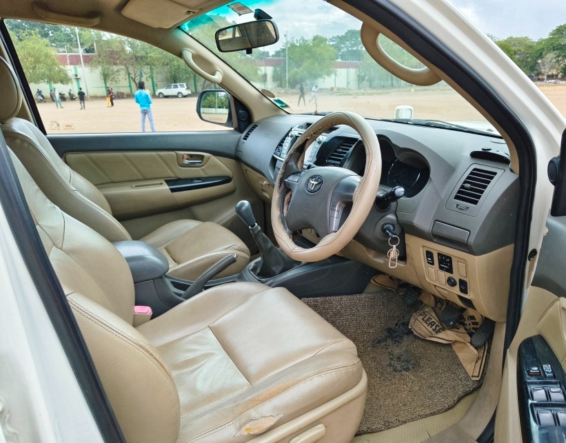 Toyota Fortuner - Image 3
